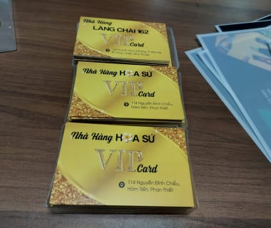 Danh thiếp giấy nhựa
