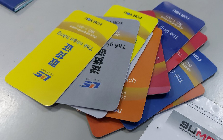 In thẻ nhựa